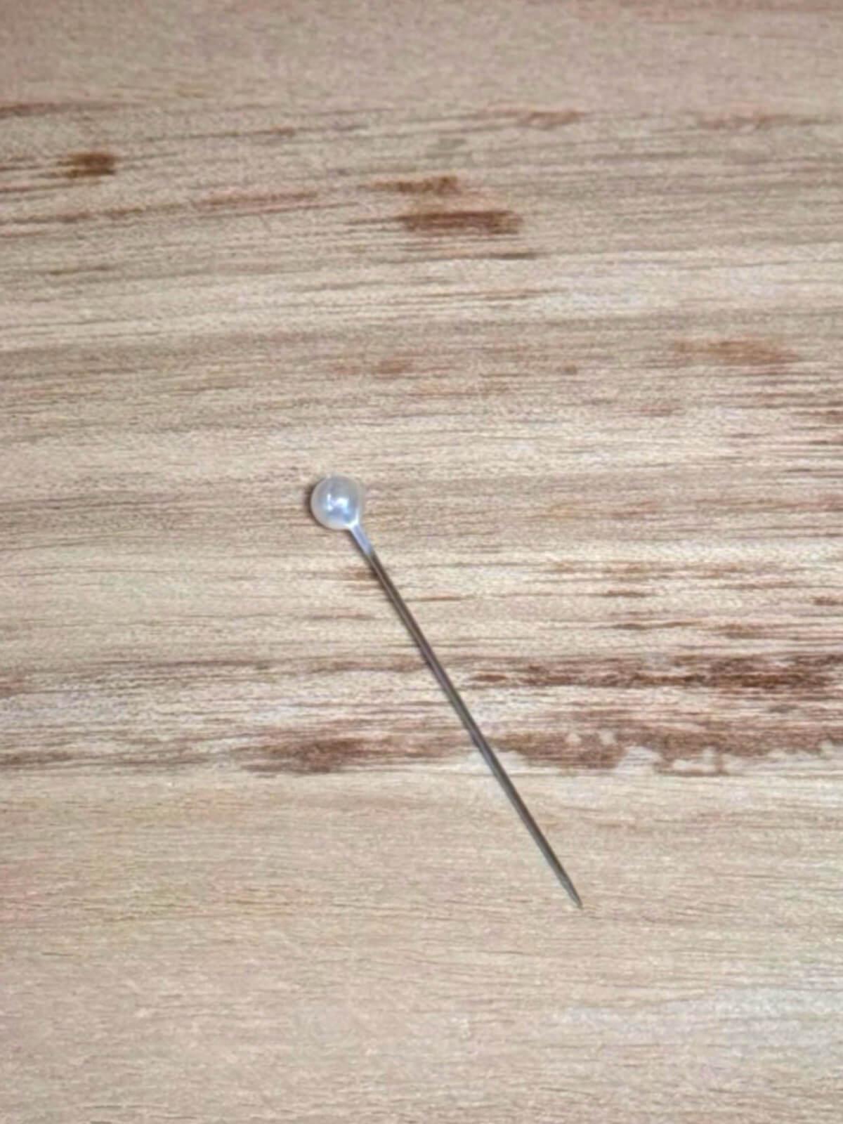 White Hijab Pin Wheel