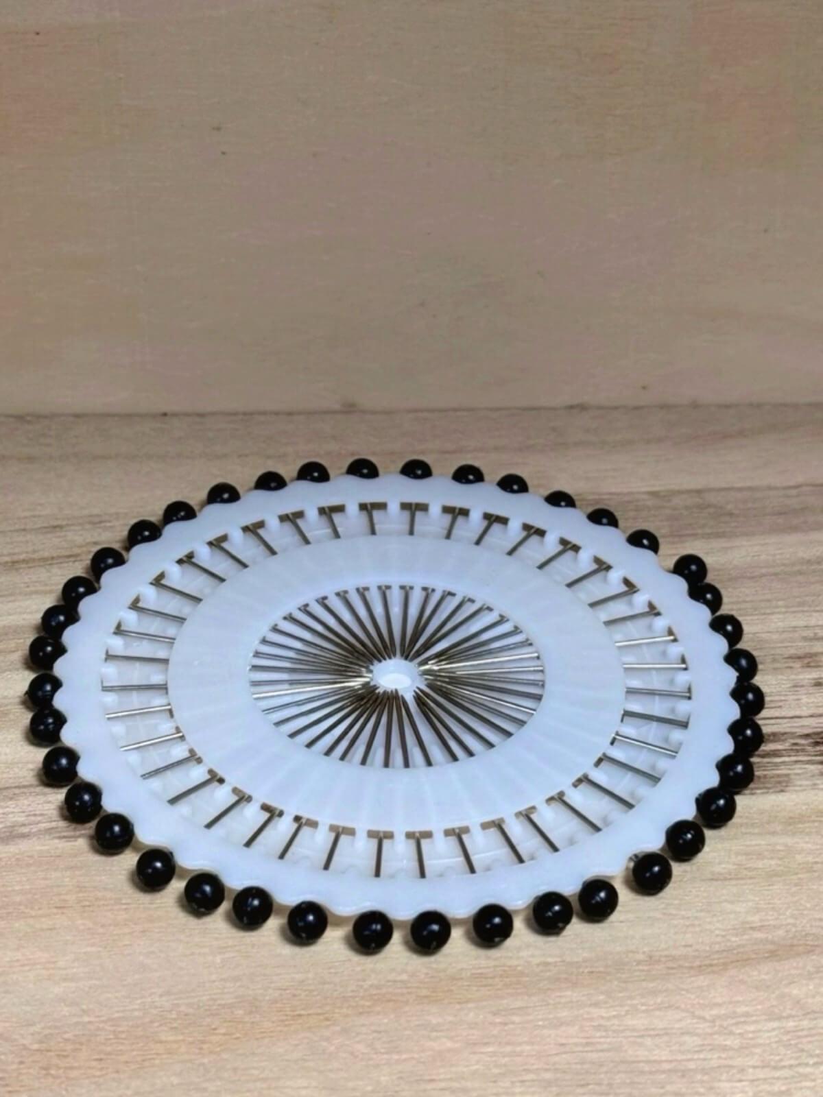 Black Hijab Pin Wheel